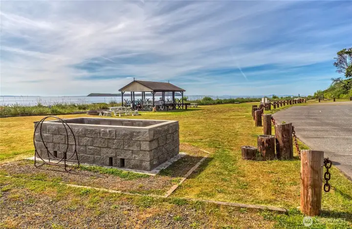 Here is the picnic area. The playground is farther down. There is also a kayak/dingy storage area.