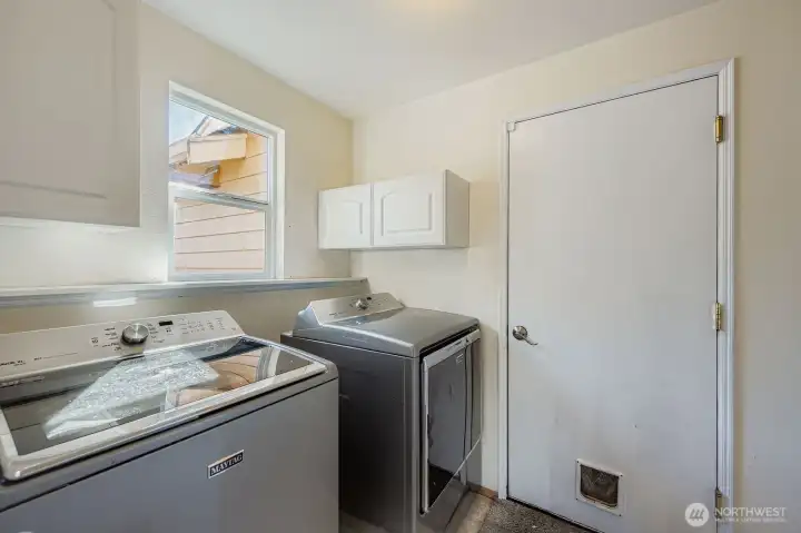 Off family room, laundry room/mud room goes right out to 3 car garage.