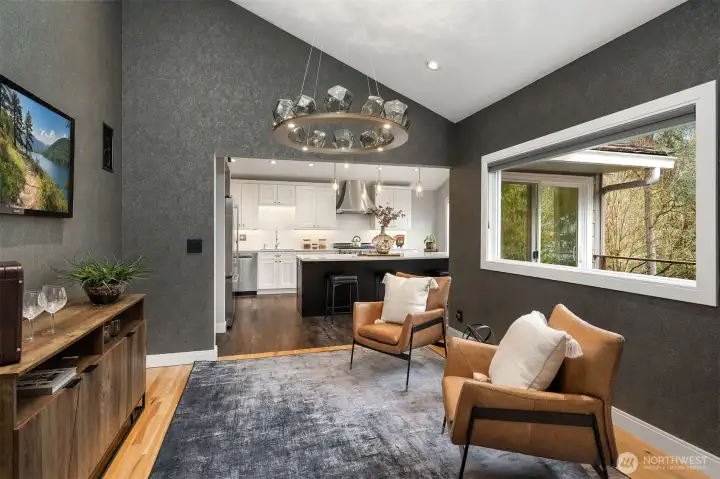 Cozy sitting room/family room off the kitchen