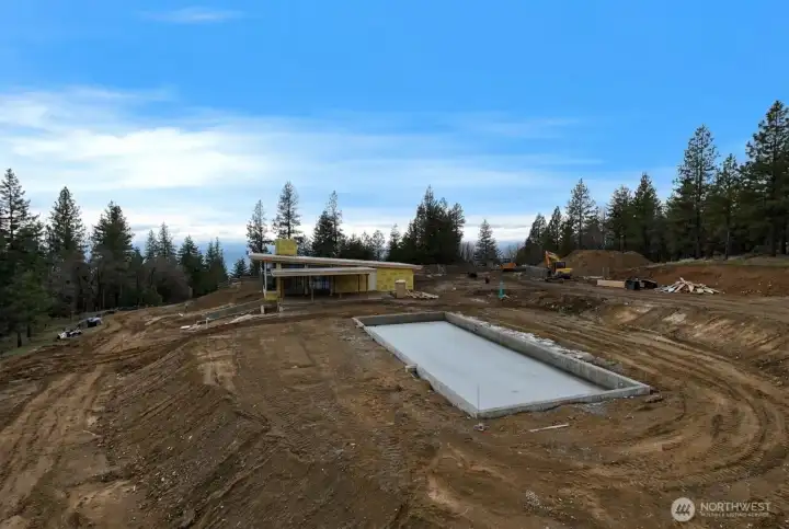 Skyline Ridge Pool