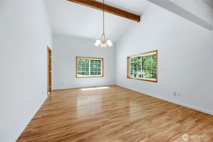 ~Large Dining Area~