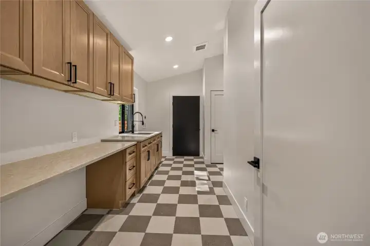 Laundry room/Office