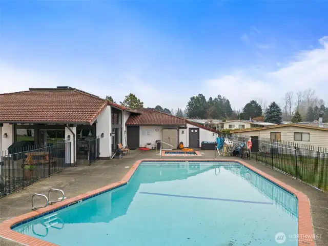 Seasonal heated pool!