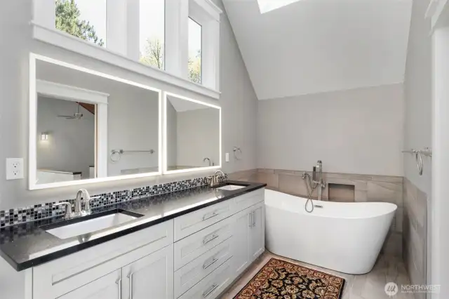 Upper ensuite