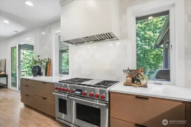 Chefs kitchen w/ a 48" WOLF range & hood