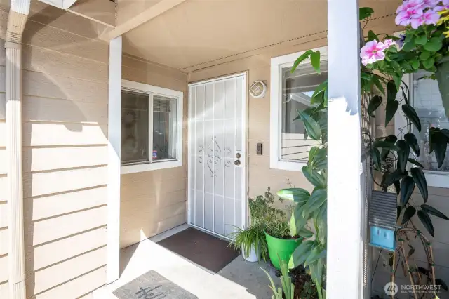 2 bedroom, 2 bath townhome close to it all!