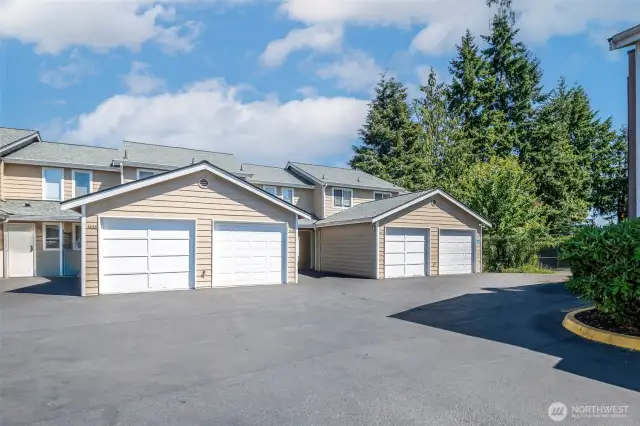 Brand-new 40-year roof: New roofing with a 40-year lifespan offers durability, reliability, and long-term peace of mind.