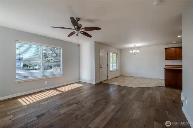 Hardwood floors in the livingroom