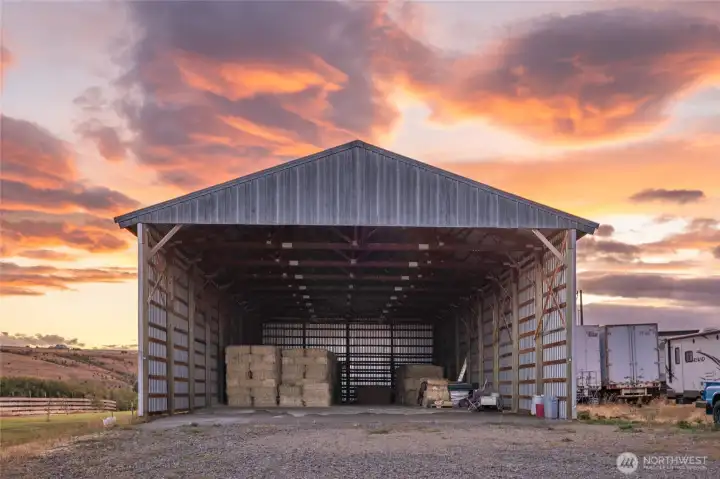 4,752 sq. ft. hay barn