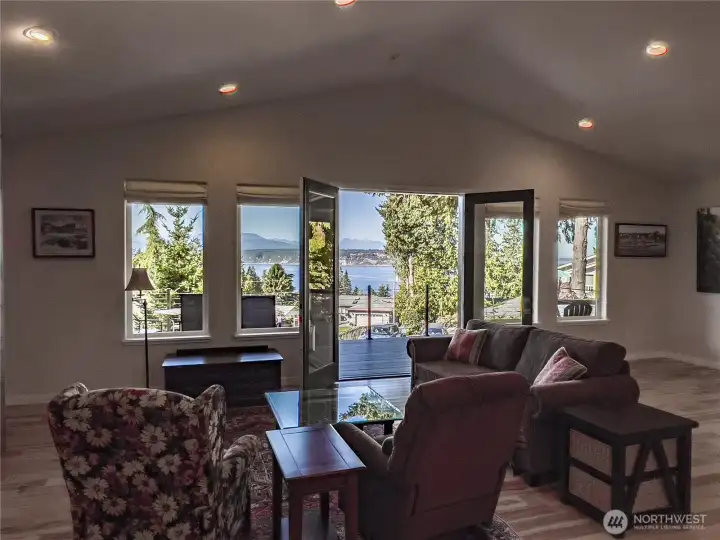 Dining area to the right of the couch to also capture the views!