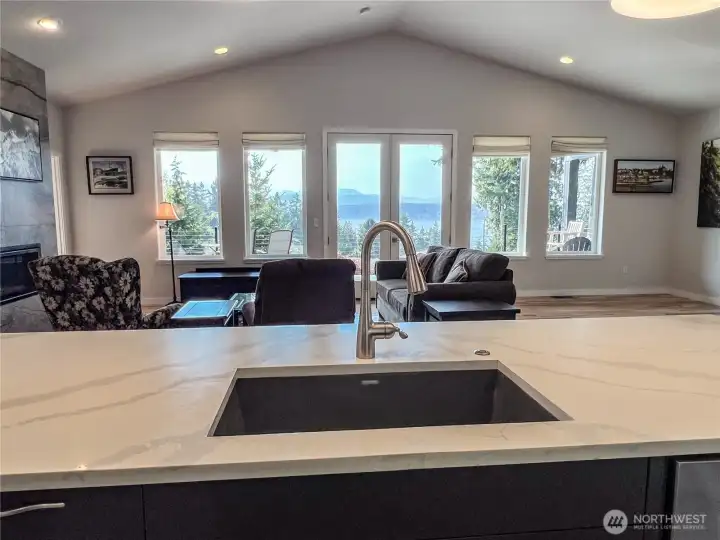 Empty space to the right of the couch for dining with a view!