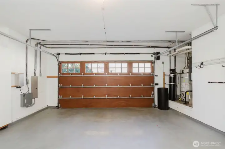 Attached Garage