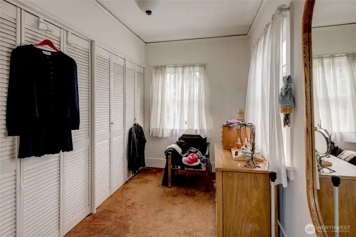 Primary bedroom Walk-In.