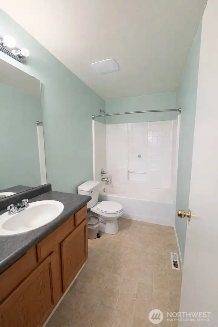2nd Full bathroom upstairs