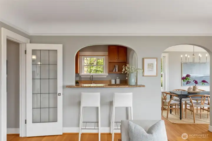 Thoughtfully designed pass-through creates seamless visibility throughout the main living areas