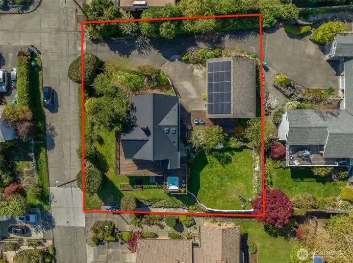 Expansive lot - so much space to spread out and enjoy!