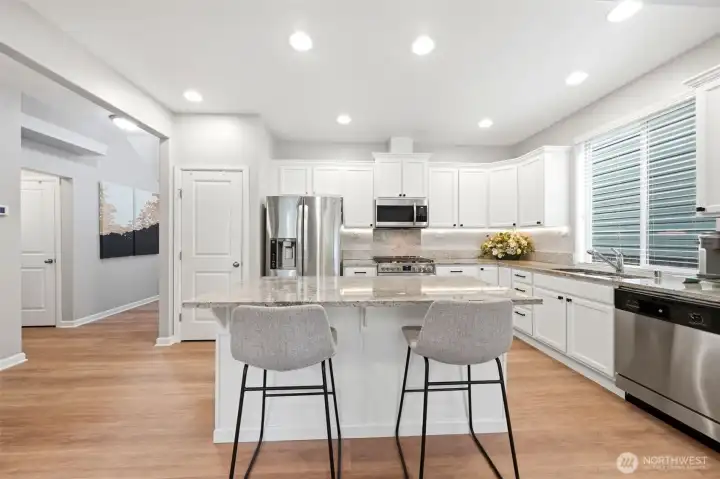 Stainless steel appliances and ample cabinetry. Stainless steel appliances and ample cabinetry.