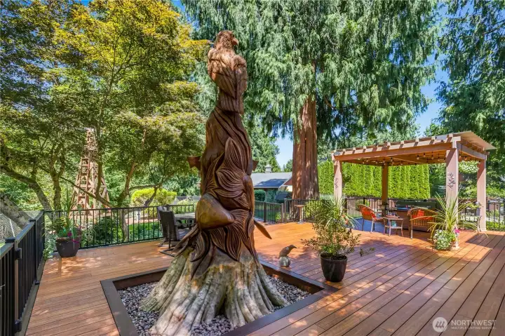 Another view of Tomas Vrba's wood carving Another view of Tomas Vrba's wood carving