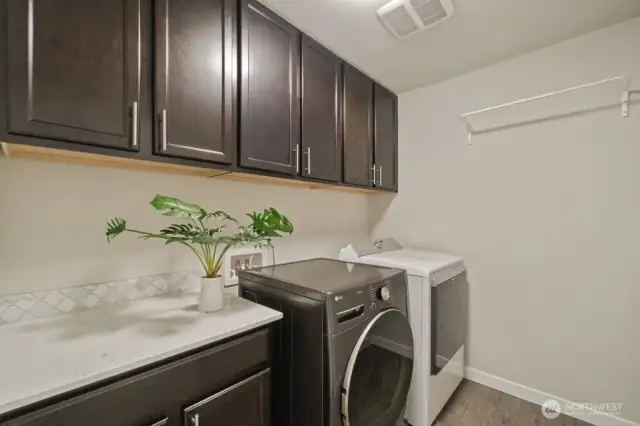 Included washer, dryer — move right in, live well