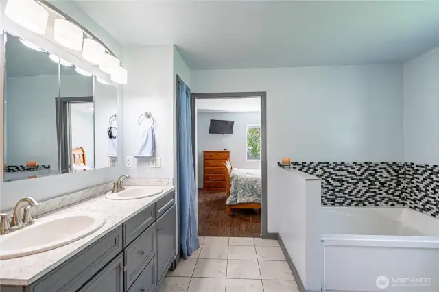 Bath and double shower