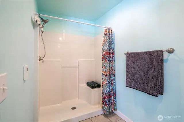 2nd bath off of garage area