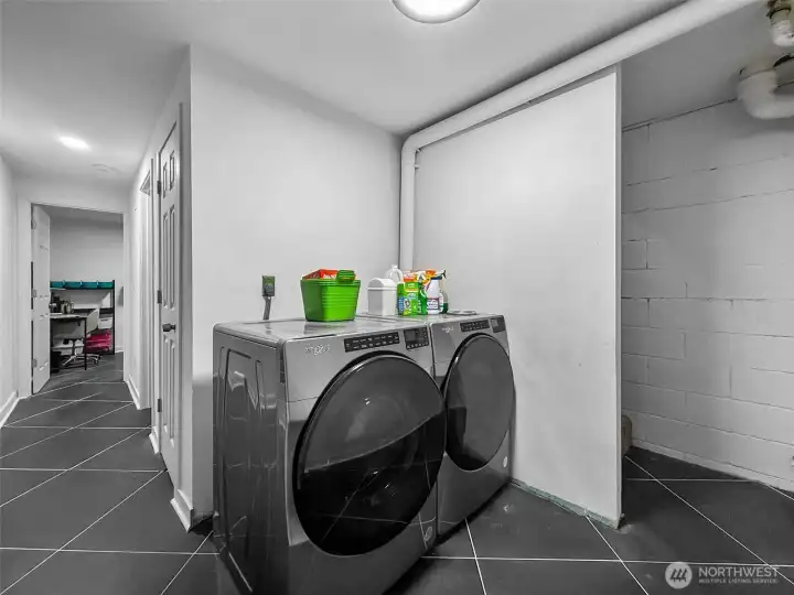 Washer and Dryer convey