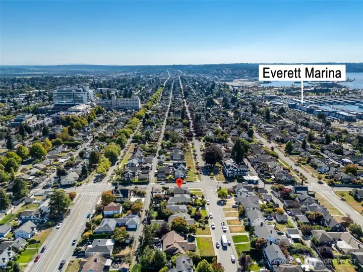 This is more than a house—it’s a lifestyle, a legacy of care, and an opportunity to live in one of Everett’s most beloved neighborhoods.