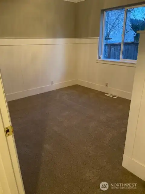 Guest room 2 - new carpet installed 1/5/26