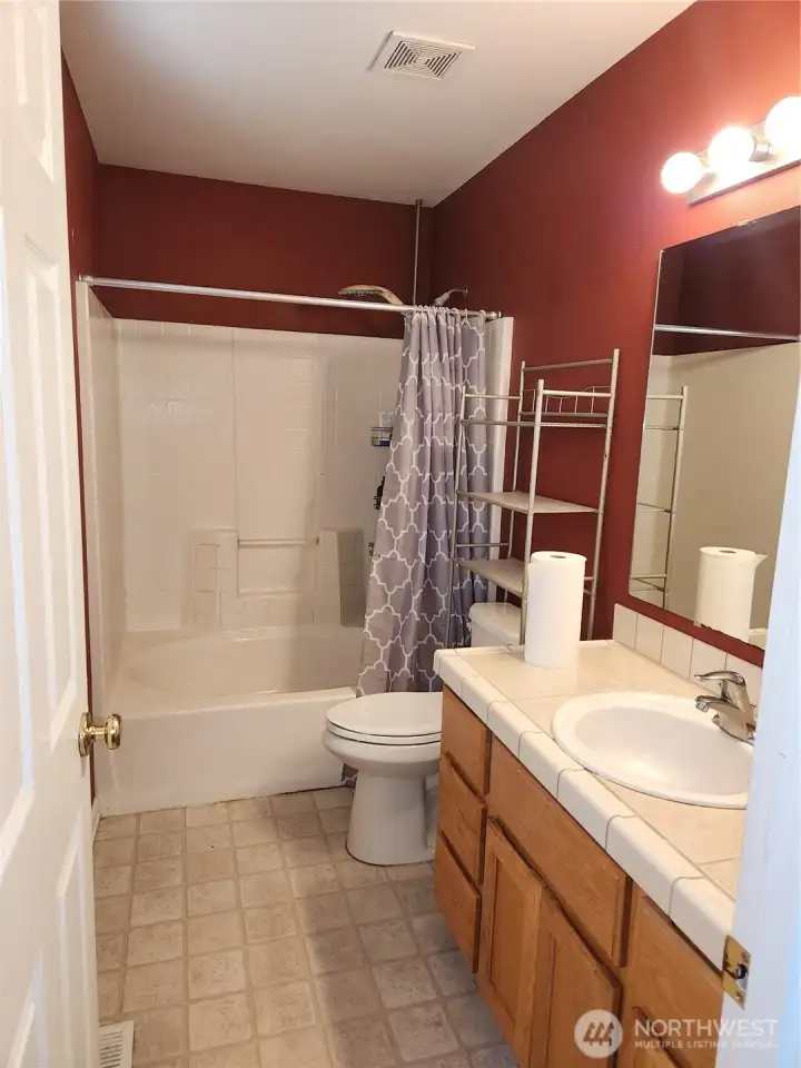 Primary ensuite bathroom