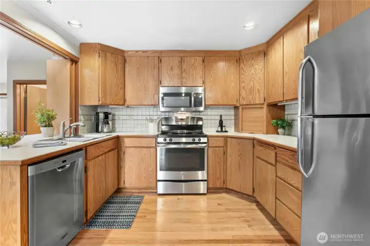Miles of counters and space to bring all the pots, pans and gadgets.
