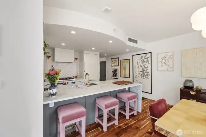 Wonderful counter for seating and entertaining.