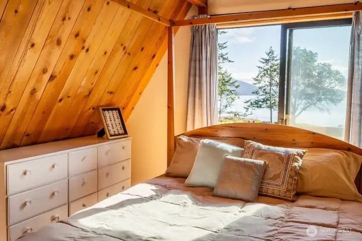 Second bedroom, upper level