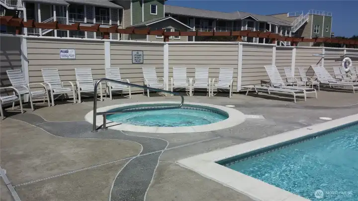 Outdoor hot tub is open all year