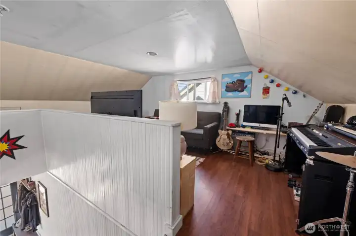 Bonus Room, upstairs