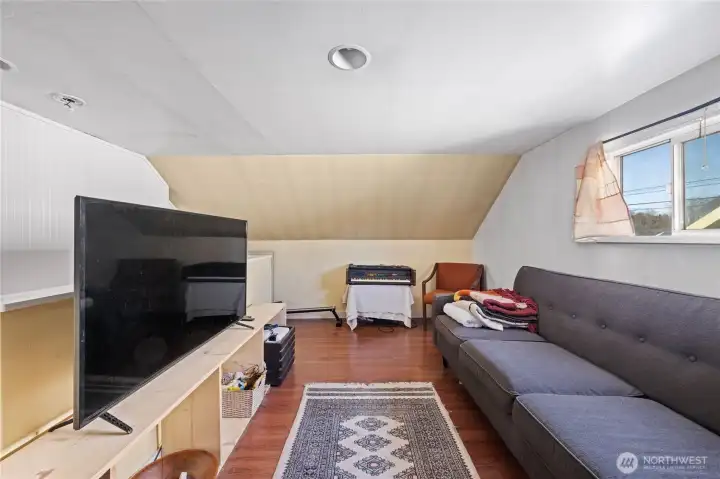 Bonus Room, upstairs