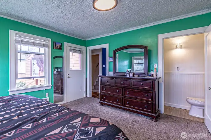 Bonus room/used as 4th bedroom with seperate access