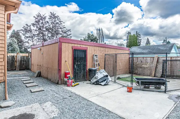 2 car garage, new concrete slab in backyard