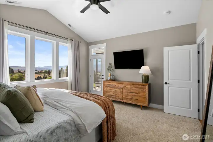 Primary Bedroom w/patio access