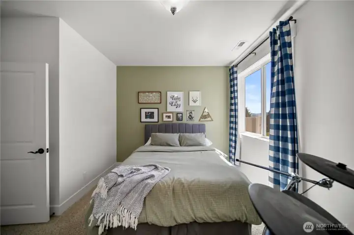 5th bedroom downstairs