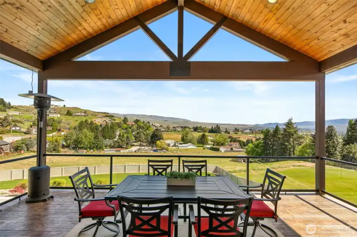 Showstopping view paired with custom millwork