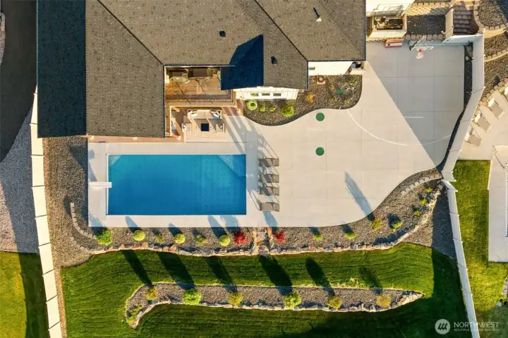 Aerial view of home w/sports court