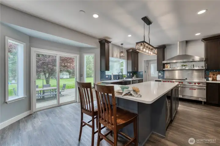 Whether you are cooking for two or entertaining this kitchen makes cooking a breeze.