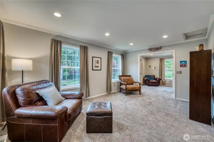 Another view of the bonus room.