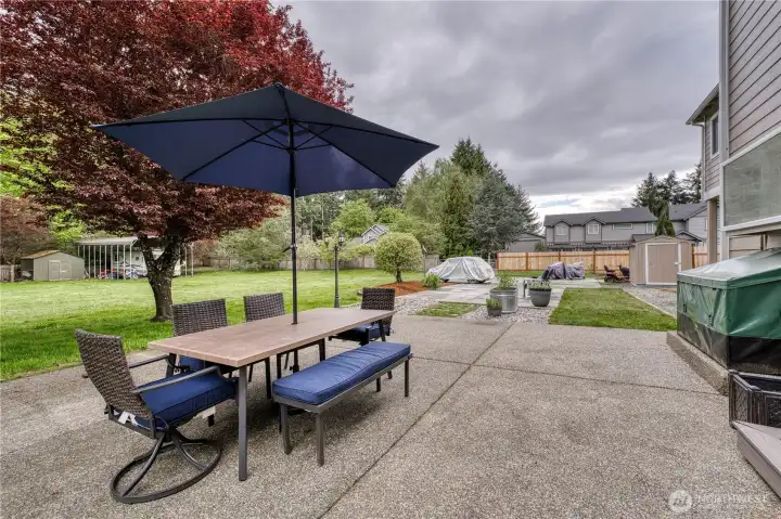 Plenty of room to relax and enjoy and take in the quiet peaceful setting.