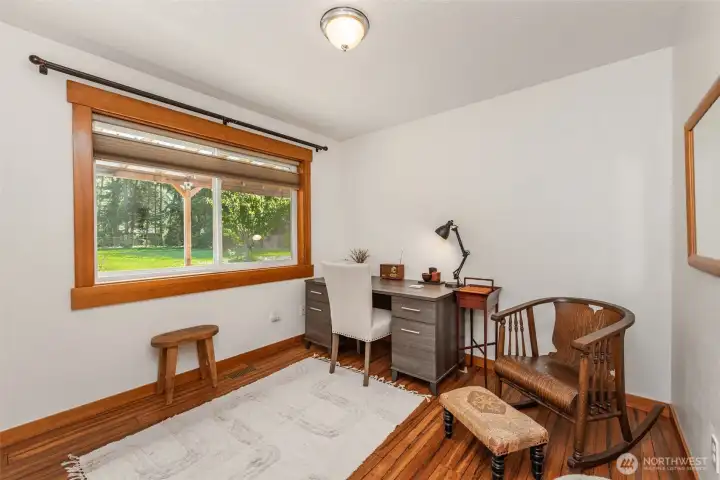 2nd bedroom