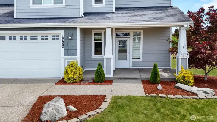 Simple touches such as a transom window as you entering the front door