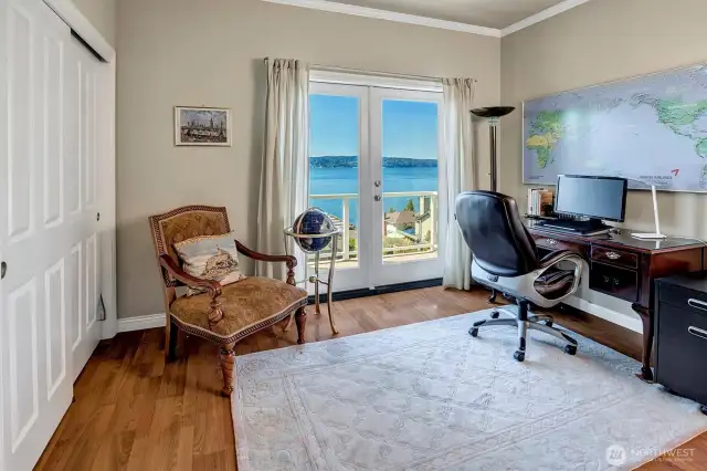 2nd bedroom on main with access to deck, currently used as a home office