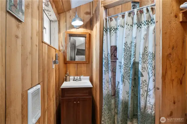 3/4 bath in the Studio Cabin