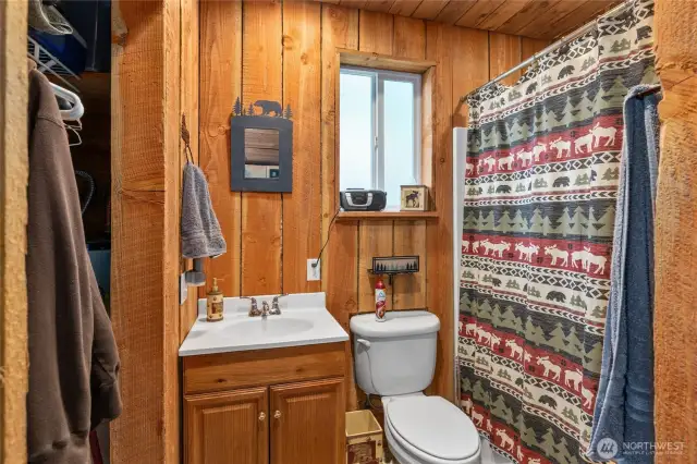 Full bath in the Main cabin!