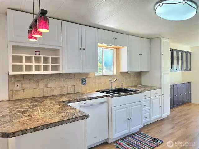 Undated kitchen